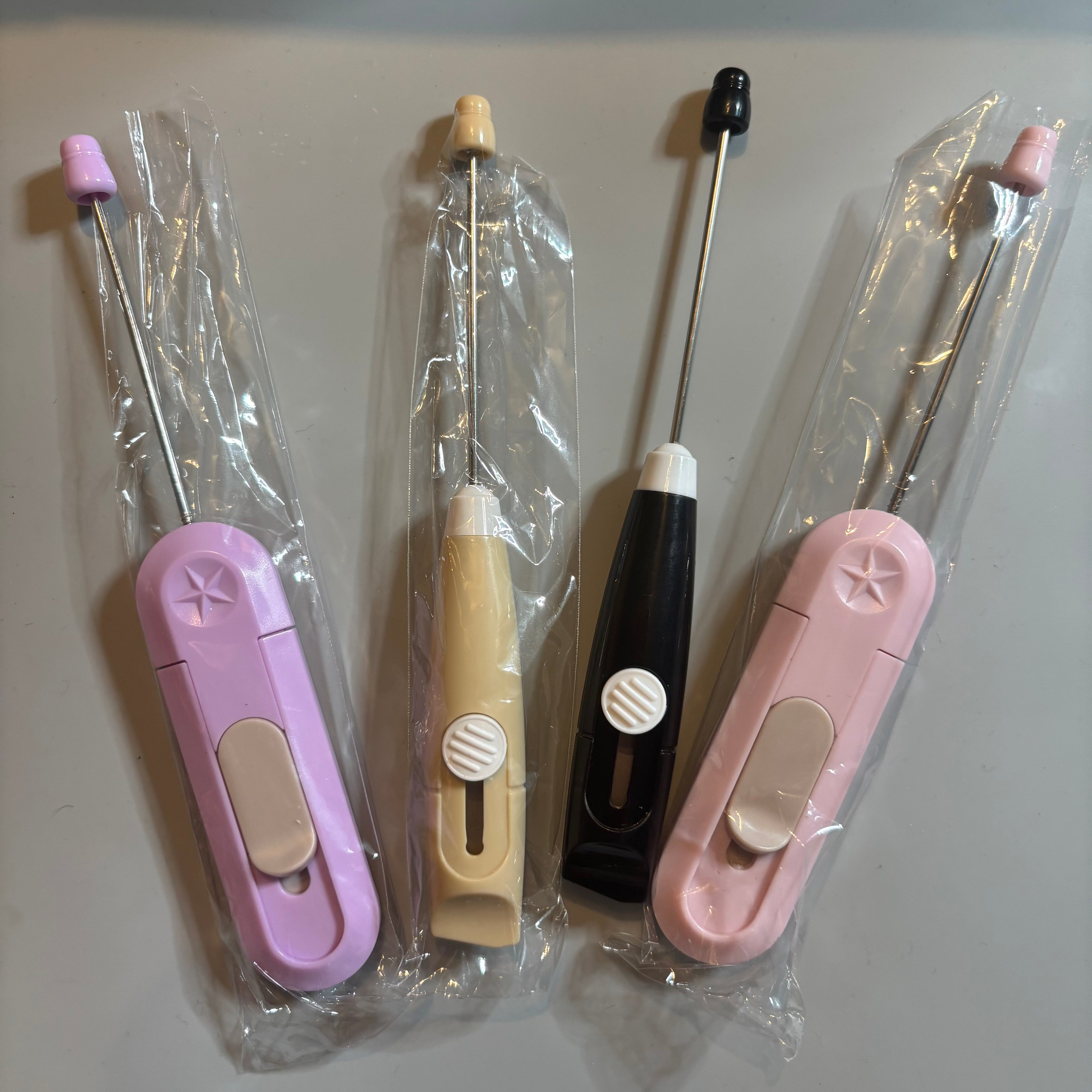 Beadable box cutter (no beads)